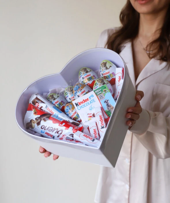 Сладкий подарочный набор Kinder